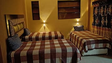 Deluxe Apartment, Ensuite, City View | Desk, laptop workspace, WiFi (free), bed sheets