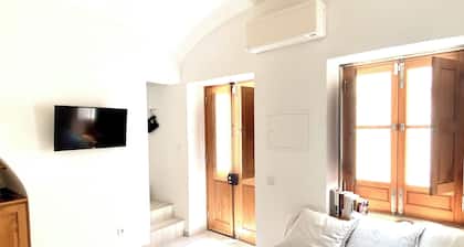 Charming townhome at Zenit Olhão with WiFi, AC
