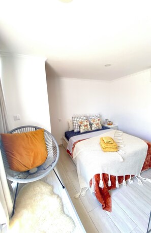 1 chambre, fer et planche à repasser, Wi-Fi, draps fournis