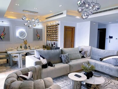 Executive 3BR/Ocean view/Pool/24/7 Electricity/ WiFi/Eko Atlantic/VI/Lagos