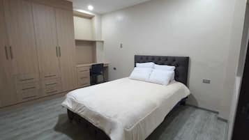 3 bedrooms, WiFi, bed sheets