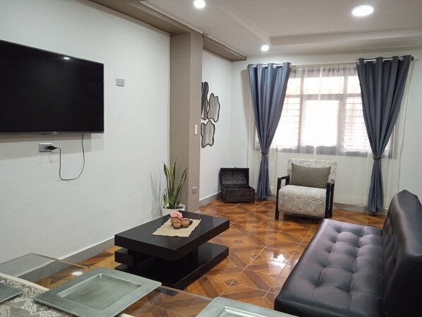 Smart TV - CUENCA LODGIN (Cuenca)