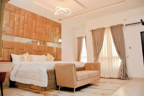 3 bedrooms, iron/ironing board, WiFi