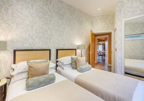 4 bedrooms, iron/ironing board, travel crib, free WiFi
