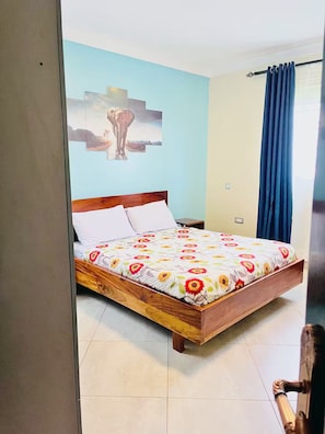 1 bedroom, iron/ironing board, WiFi, bed sheets - Apartment unit-Pearl Residence (Kampala)