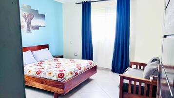 1 chambre, fer et planche à repasser, Wi-Fi, draps fournis