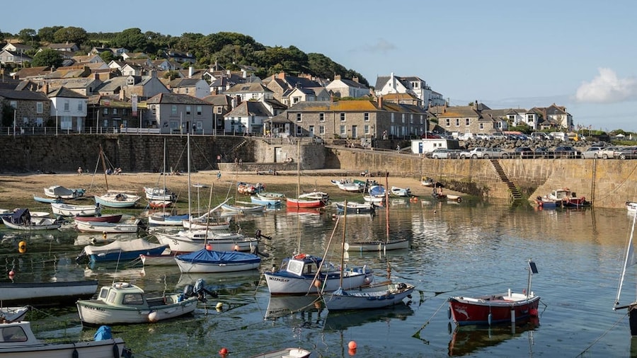 Seaview-2br-sleeps5-cottage-fastwifi-woodburner