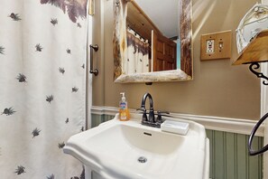 Hair dryer, towels