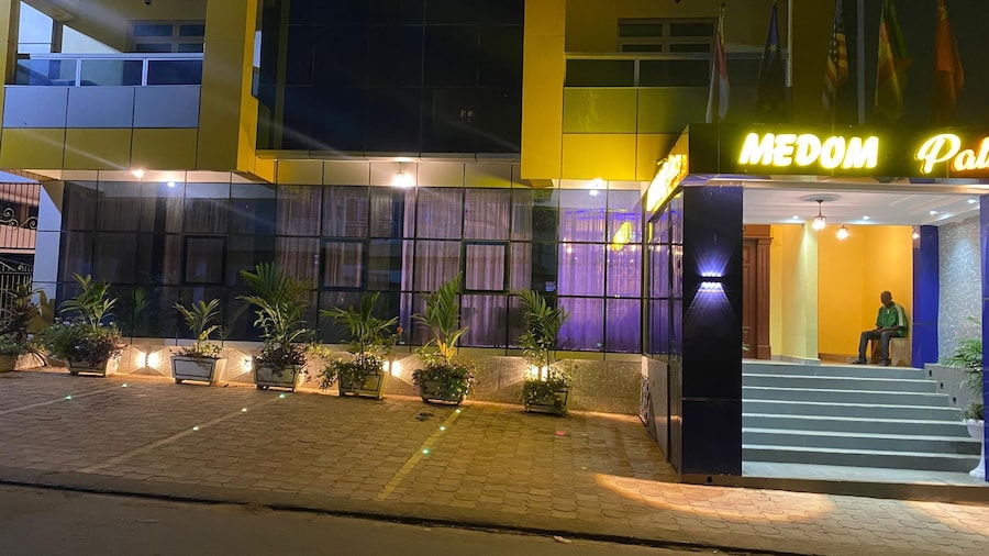 Résidence hôtelière MEDOM Palace, Bastos