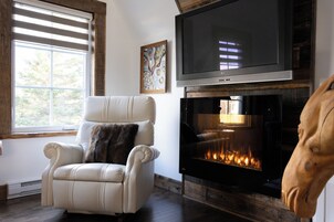 Apartamento, 1 quarto, vista para o jardim (L'Étoile du matin) | Área de estar | TV de tela plana