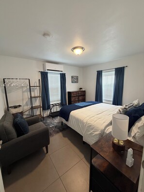 2 bedrooms, desk, iron/ironing board, free WiFi
