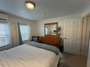 2 Schlafzimmer, Schreibtisch, Bügeleisen/Bügelbrett, kostenloses WLAN