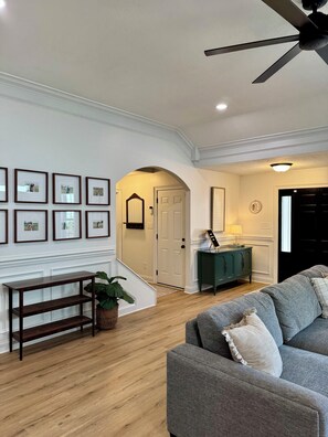 Living area - Clean & Cozy 4-bedroom Masters Rental in Evans (Evans)