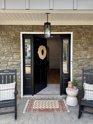 Exterior detail - Clean & Cozy 4-bedroom Masters Rental in Evans (Evans)