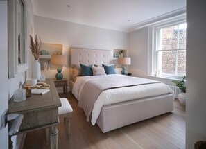 3 室のベッドルーム、アイロン / アイロン台、WiFi、ベッドシーツ