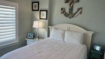 3 habitaciones y espacio para trabajar con laptop