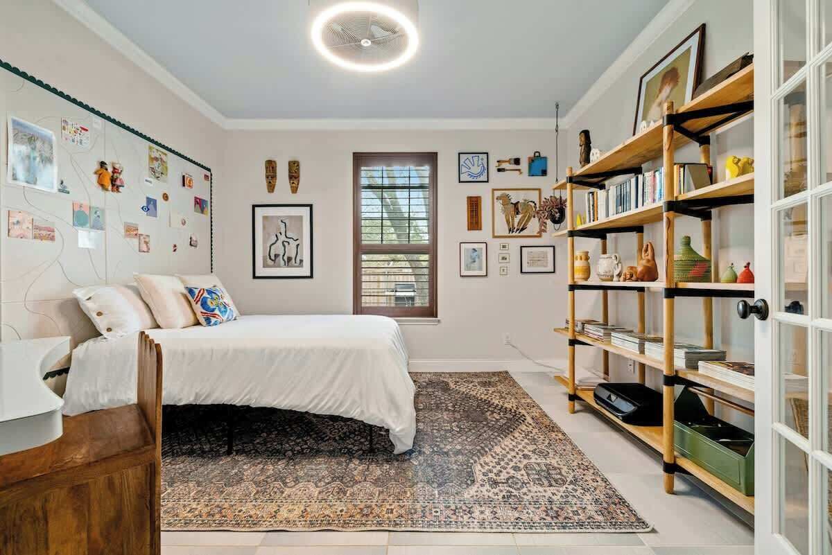 Een strijkplank/strijkijzer