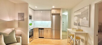 Happy-Clean-New Home in Heart of NYC w/ wifi and laundry