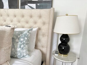 4 bedrooms, iron/ironing board, WiFi, bed sheets - Happy-Clean-New Home in Heart of NYC w/ wifi and laundry (New York)