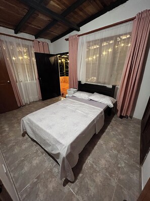 1 chambre, bureau, Wi-Fi gratuit, draps fournis