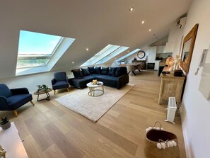 Living area - Magnificent sea view brand new 2 bedrooms (Antibes)