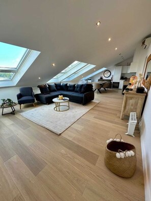 Living area - Magnificent sea view brand new 2 bedrooms (Antibes)