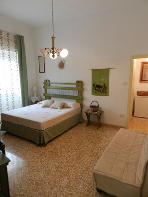 1 quarto, roupa de cama