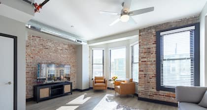 Luxe 1-bedroom Steps from Everything in Downtown Janesville