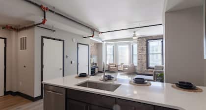 Luxe 1-bedroom Steps from Everything in Downtown Janesville