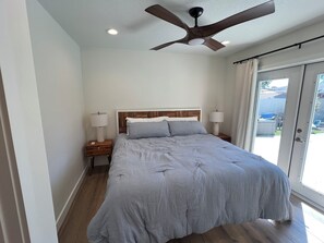 4 chambres, fer et planche à repasser, lit parapluie, Wi-Fi