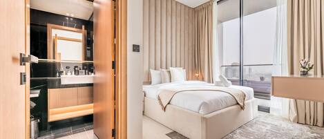 1 bedroom, in-room safe, iron/ironing board, free WiFi