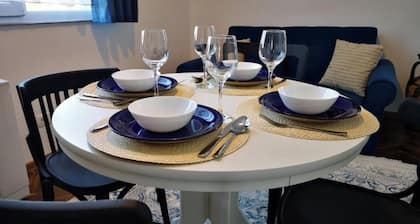 Weisz Apartment- City Center - Free Private Parking - Wifi - Aircondition