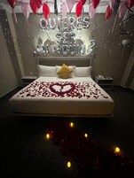 客房内保险箱、熨斗/熨衣板、免费 WiFi