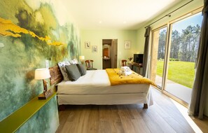 1 bedroom, travel crib, free WiFi, bed sheets - Bed and breakfast Le Rucher des Combes - Chambre Vézère (Fleurac)