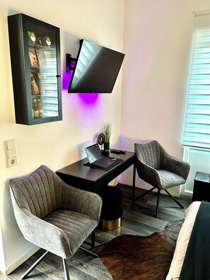 Interior - Tiny studio apartment - LIVE-IN Wertheim am Main (Wertheim)