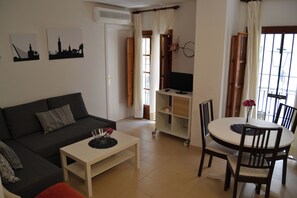 Living area - Complete apartment - City Center - Arenal (Sevilla)