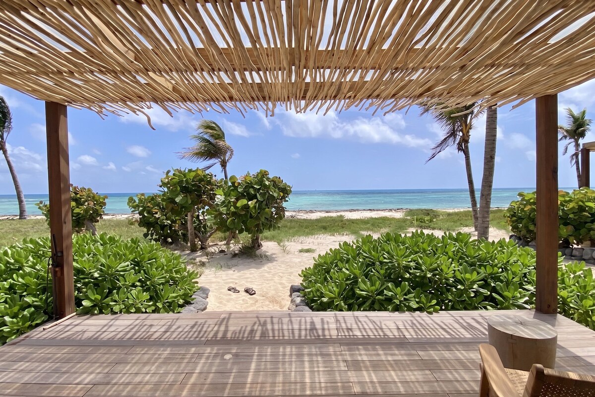 Luxury Bungalow, Beach View | Terrace/patio