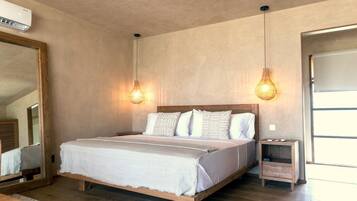 1 bedroom, Egyptian cotton sheets, premium bedding, pillow-top beds