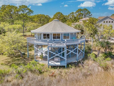 Coastal Cottage- a nature lover's paradise!