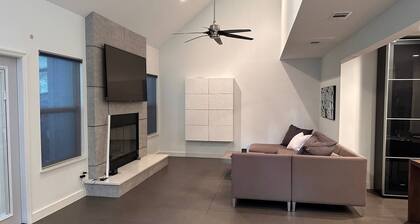Tranquil Retreat w/ Modern Flair