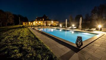 Piscine extérieure, piscine chauffée