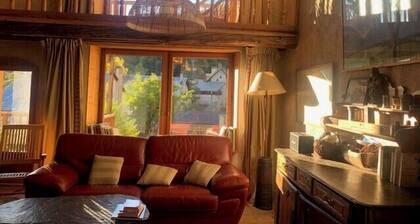 Large house near the slopes, La Salle-les-Alpes