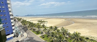 Foot in the sand at Maracanã beach II
