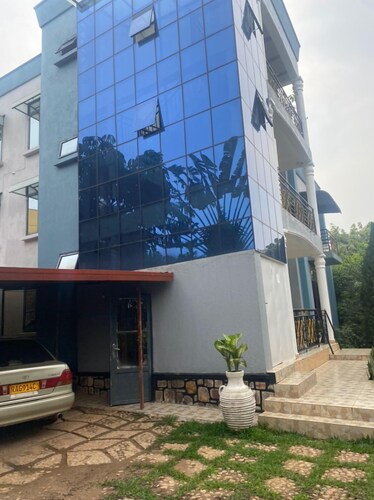 Prestige villa palace