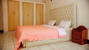 Kamar Double Comfort, pemandangan kebun | Setrika/meja setrika dan Wi-Fi gratis