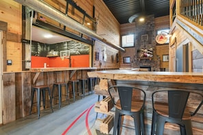 Bar (on property) - Buckets Lodge | Sleeps 28, Theater & Basketball (Logan)