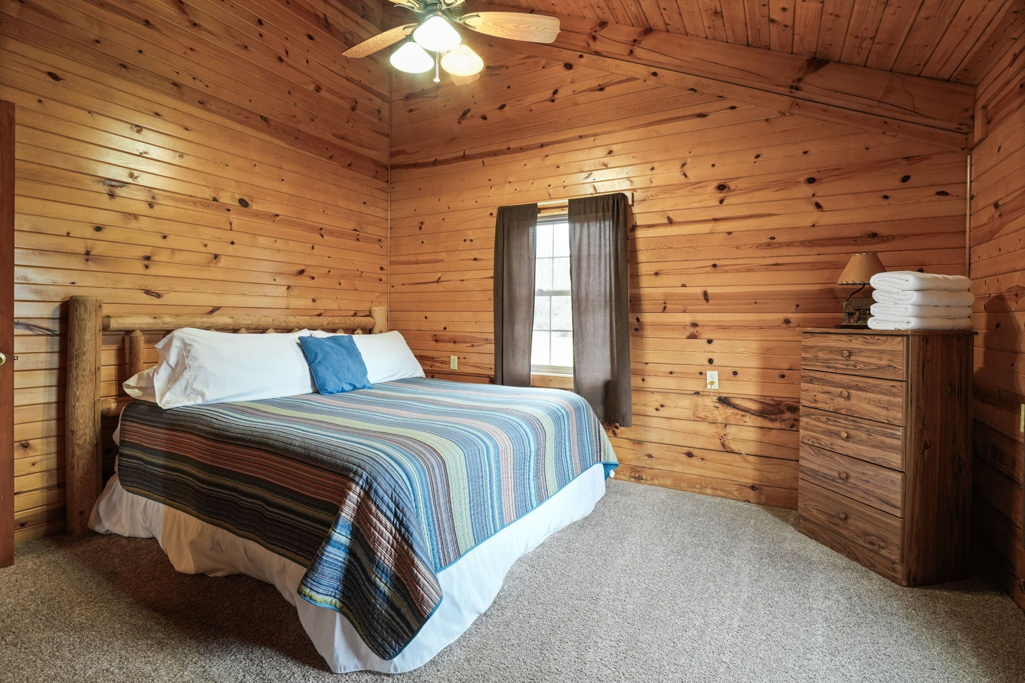 5 bedrooms, free WiFi, bed sheets