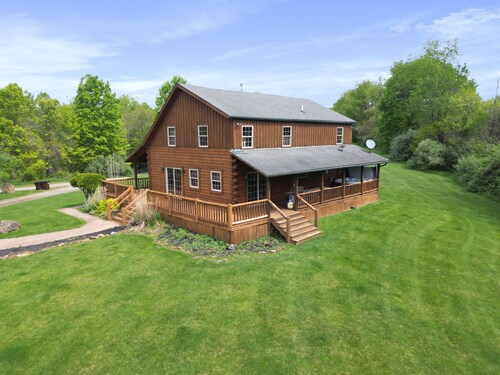 Pioneer Lodge | Hocking Hills, Sleeps 15, Hot Tub