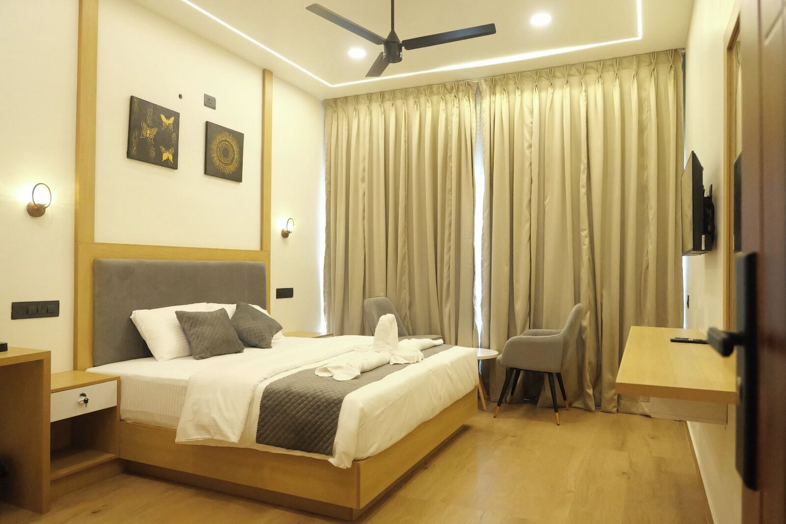 5 soverom, strykejern/-brett, wi-fi og sengetøy