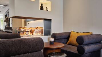 Coin salon dans le hall